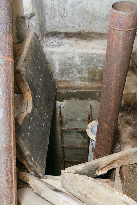 Ligne Maginot - FREJUS - (Ouvrage d'infanterie) - Bloc 3
Le puits d'accès - ZEIG Marc