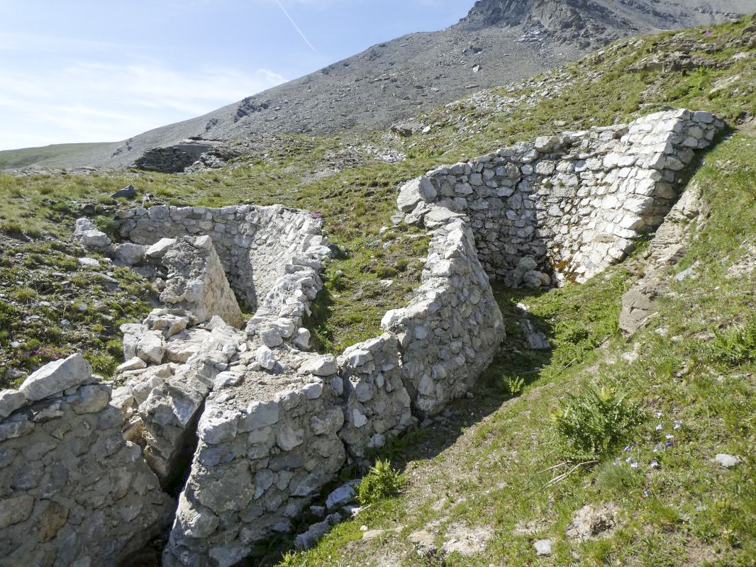 Ligne Maginot - FREJUS - (Ouvrage d'infanterie) - Emplacement pour deux mortiers
AP du Fréjus
