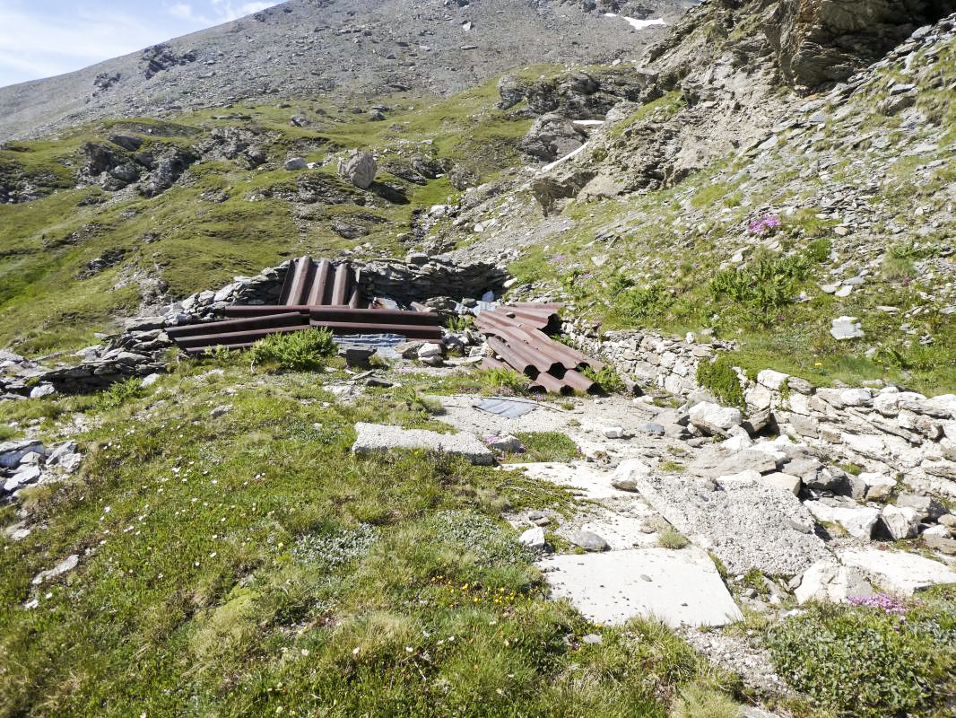 Ligne Maginot - FREJUS - (Ouvrage d'infanterie) - Restes des Abris Alpins - ELLENA - CUNY
