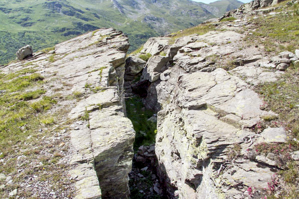 Ligne Maginot - NOTRE-DAME DES NEIGES - (Blockhaus pour arme infanterie) - Tranchée d'accès sur le plateau - aldom.perouffe