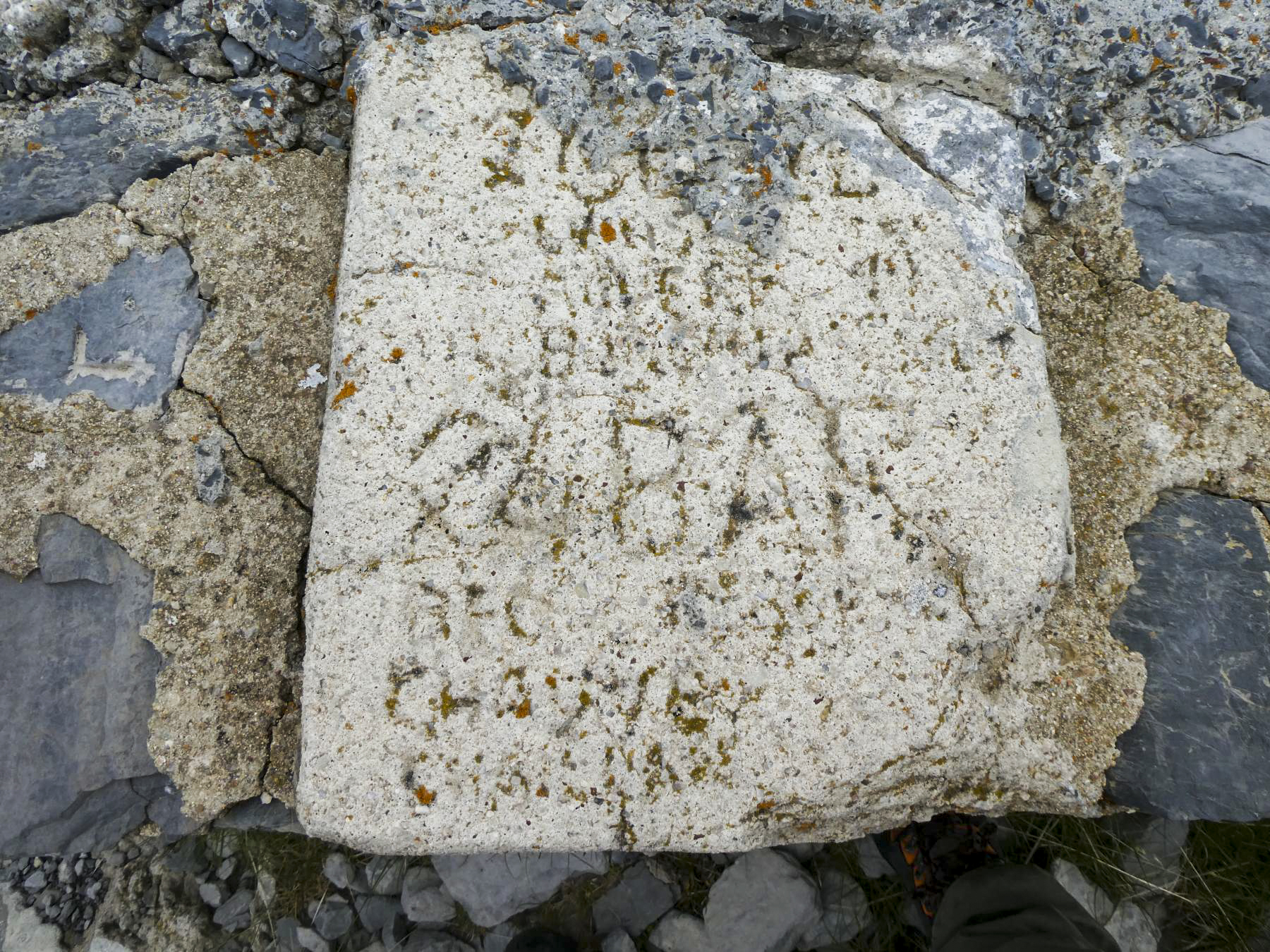 Ligne Maginot - COL DE CROUS (C) - (Ouvrage d'infanterie) - Marquages du 74eme BAF sur le bassin - ELLENA - CUNY