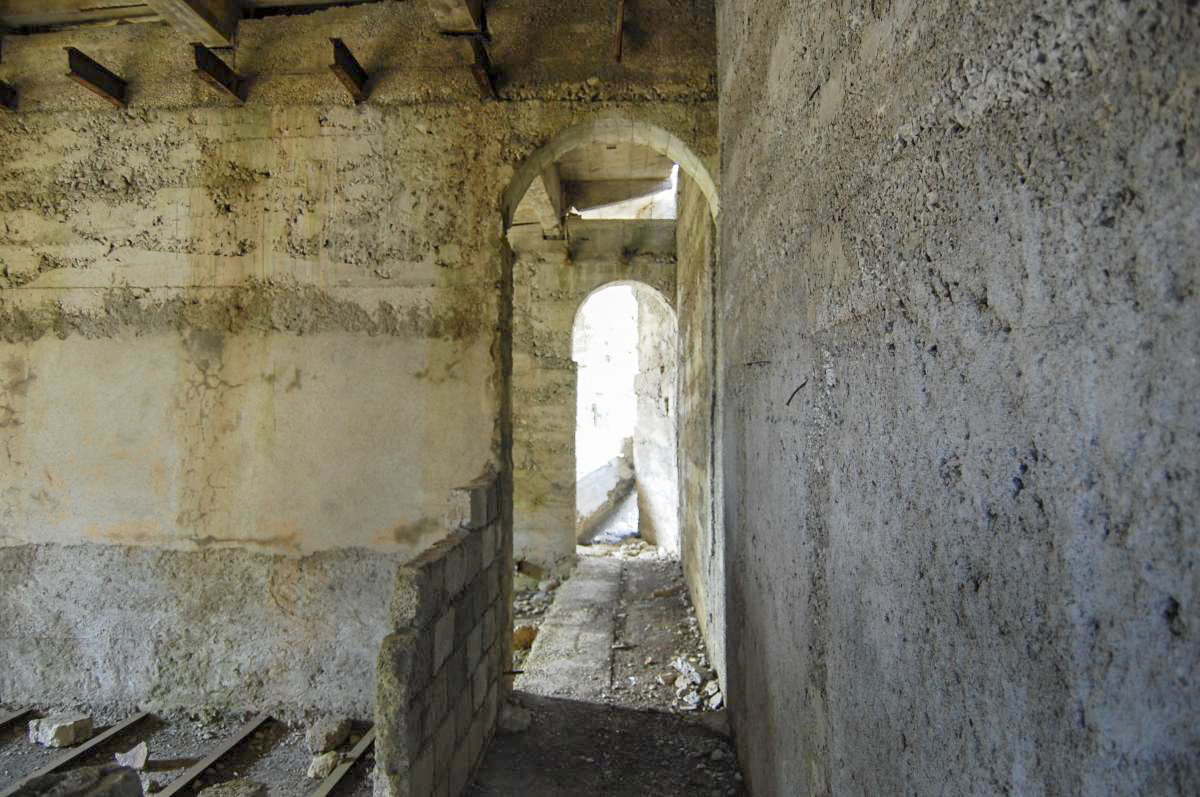 Ligne Maginot - FREJUS - (Casernement) -  - Michal Prasil