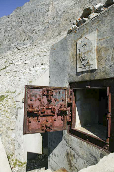 Ligne Maginot - LA ROUE - (Ouvrage d'infanterie) - Le bloc 4
Issue de secours - ZEIG Marc