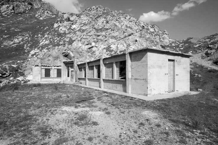 Ligne Maginot - Ouvrage du Pas du Roc - Le casernement extérieur - ZEIG Marc