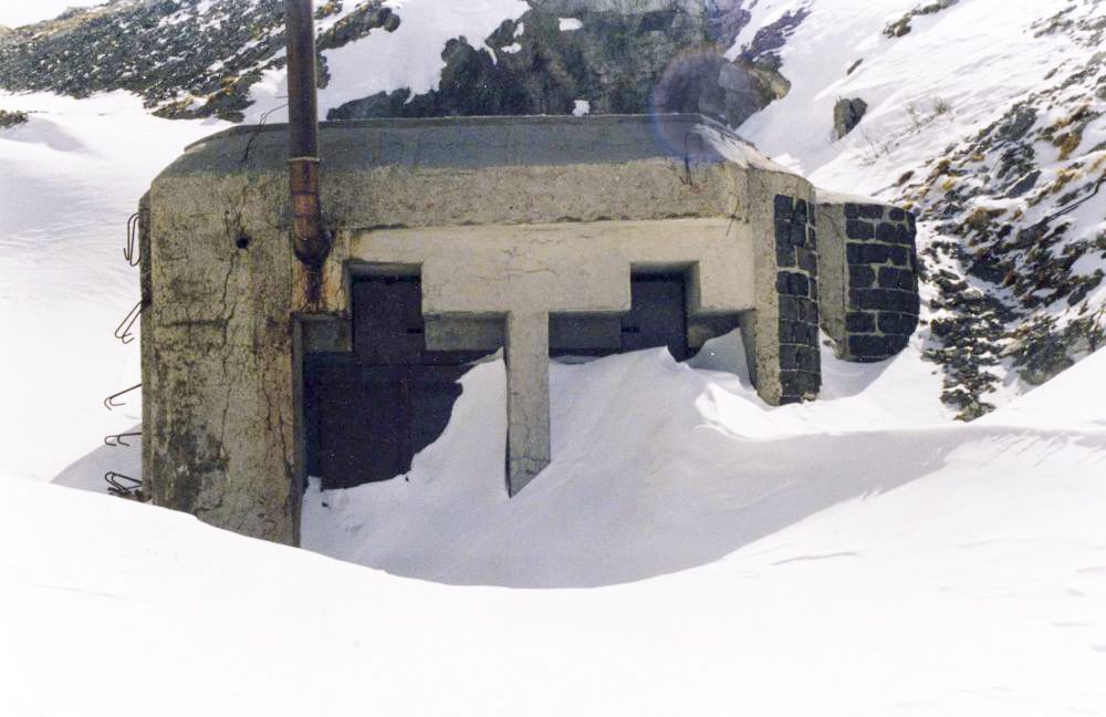 Ligne Maginot - PAS DU ROC - (Ouvrage d'artillerie) - L'entrée de l'ouvrage
Vue coté entrée du téléphérique - Pascal LAMBERT