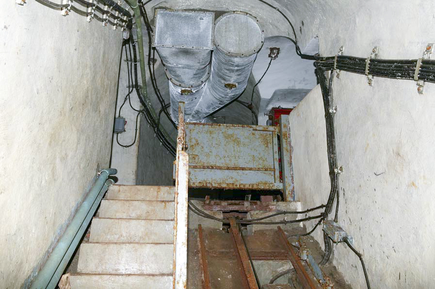 Ligne Maginot - PAS DU ROC - (Ouvrage d'artillerie) - Bloc 3
Le haut du plan incliné montant desservant le bloc - ZEIG Marc