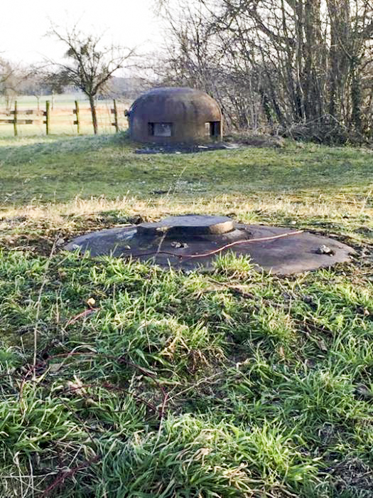 Ligne Maginot - HATTEN - O1 - (Observatoire d'artillerie) - La cloche  VP et la cloche GFM type A utilisée comme cloche conjuguée - BOUCHOUCHA Eric
