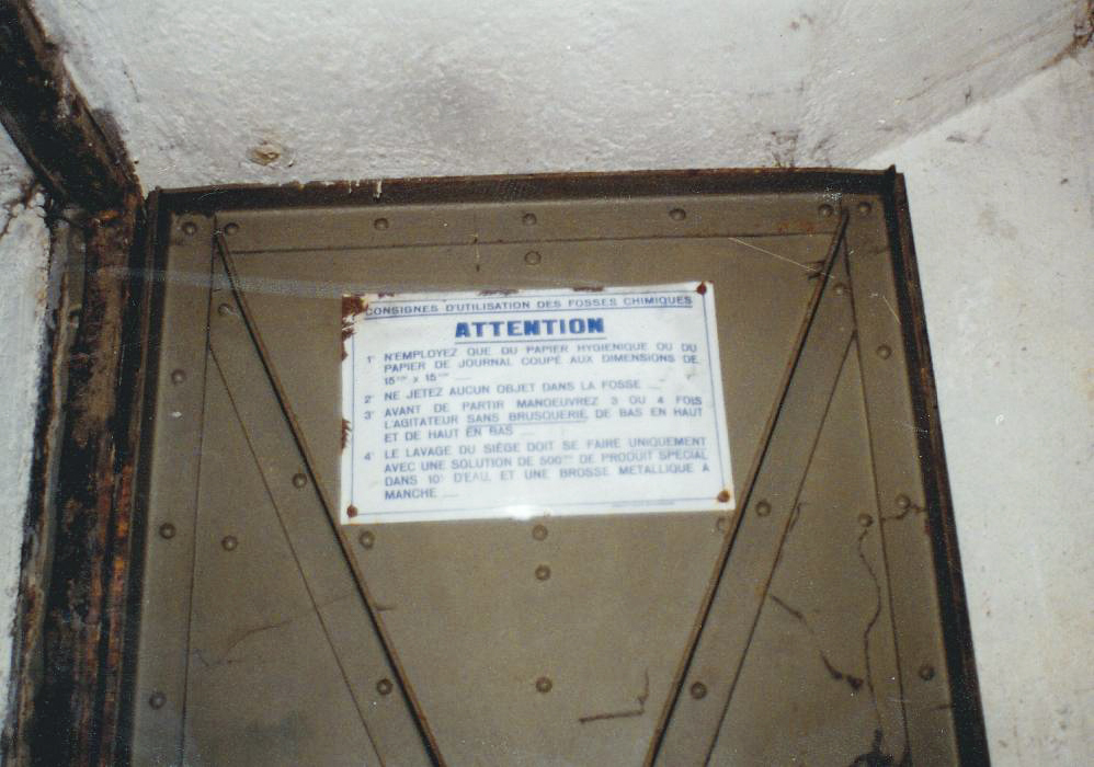 Ligne Maginot - BOUST - O13 - (Observatoire d'artillerie) - Consignes d'utilisation de la fosse chimique ASEPTA - FRED KOLSCH