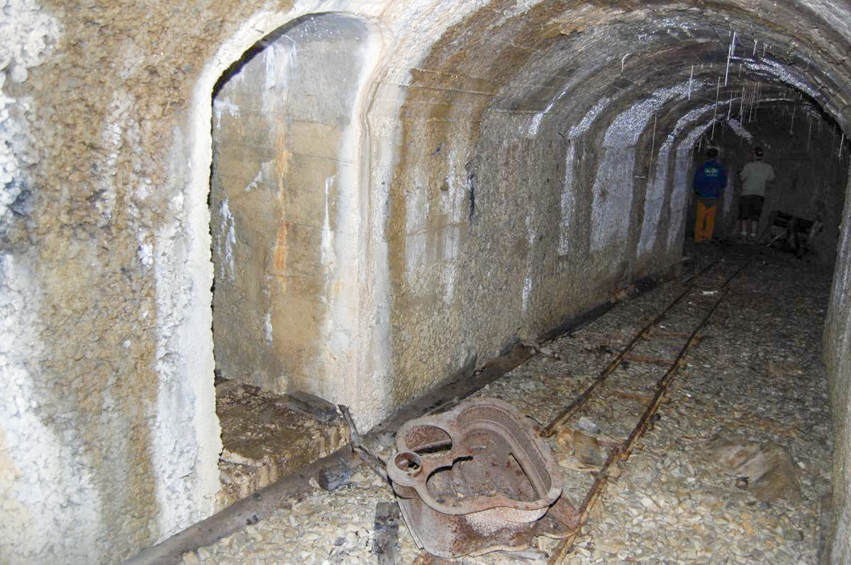 Ligne Maginot - PLAN à MARIN - (Abri) - Caserne vers nord, à gauche ĺa galerie vers puits de observatoire - Michal Prasil