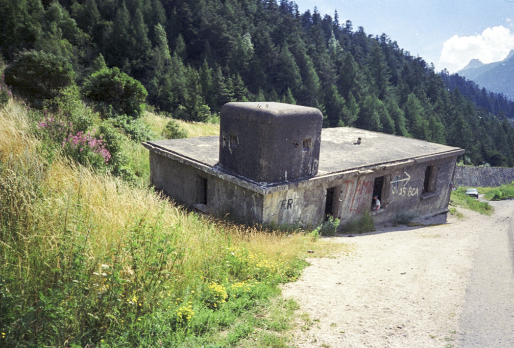 Ligne Maginot - RIEUX ROUX 1 - MAISON PENCHEE - (Casernement) -  - Alain LOVINY