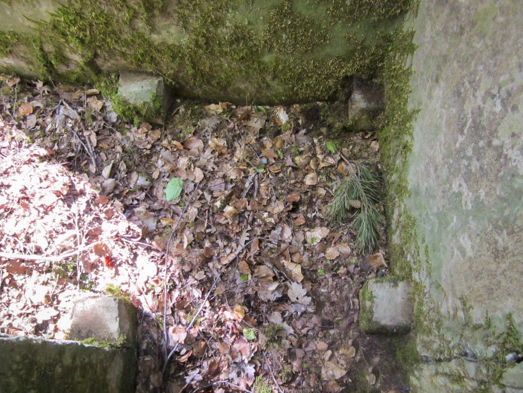 Ligne Maginot - ALLEE DU DEIESLACH 1 - (Blockhaus pour arme infanterie) - supports sous le créneau - gregfuchs