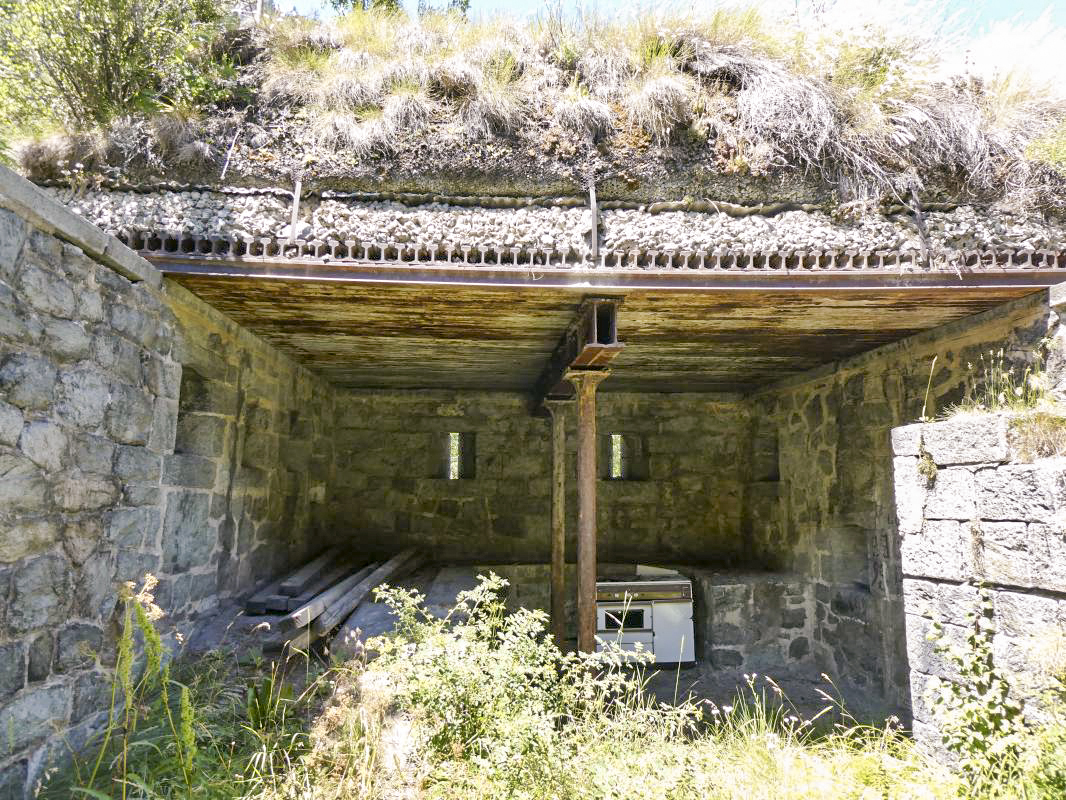 Ligne Maginot - REPLATON (QUARTIER ARC - 71° BAF) - (Position d'artillerie préparée) - Bastionnet de gorge - ELLENA - CUNY
