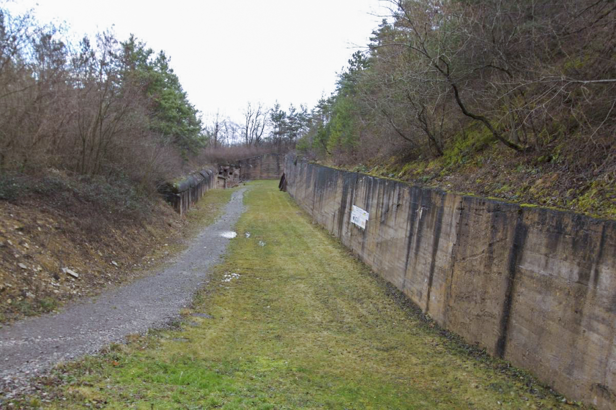 Ligne Maginot - FORT DE MUTZIG - (Ouvrage d'artillerie) - Renforcement des escarpements du fossé du saillant nord-ouest par le génie français en 1929 - Les Gardiens du Rhin