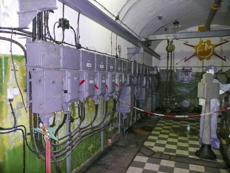Ligne Maginot - SAINT GOBAIN - (Ouvrage d'infanterie) - L'usine électrique
Tableau général de distribution basse tension de l'ouvrage - ARMAND Patrick