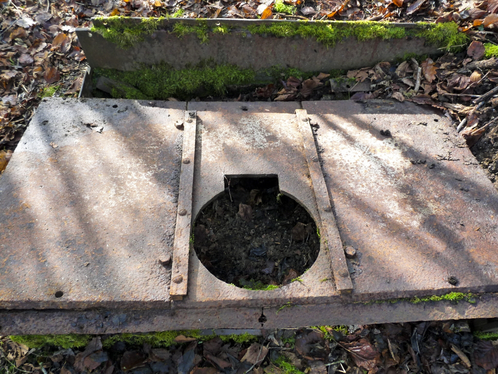 Ligne Maginot - O113 - BELLEVUE - (Observatoire d'artillerie) - Les restes de la guérite d'observation - Sylvie Laure LAMBERT