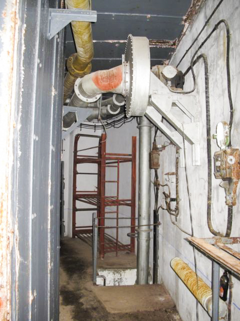 Ligne Maginot - SAPEY - (Ouvrage d'artillerie) - Entrée EMH
Couloir de l'entrée hommes - ARMAND Patrick