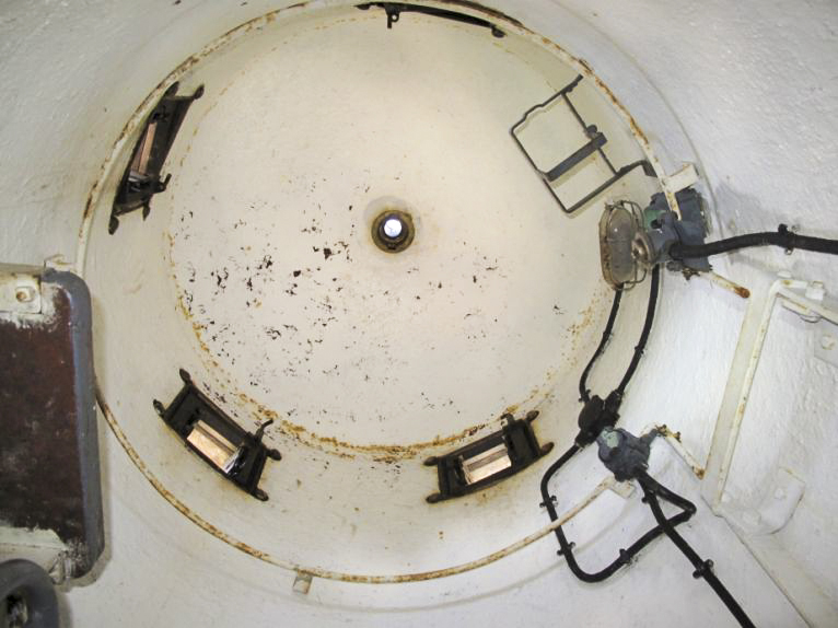 Ligne Maginot - SAPEY - (Ouvrage d'artillerie) - Bloc EMH
Cloche GFM - ARMAND Patrick