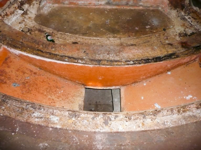 Ligne Maginot - SAPEY - (Ouvrage d'artillerie) - Bloc 1
Collecteur des douilles (étage supérieur) - ARMAND Patrick