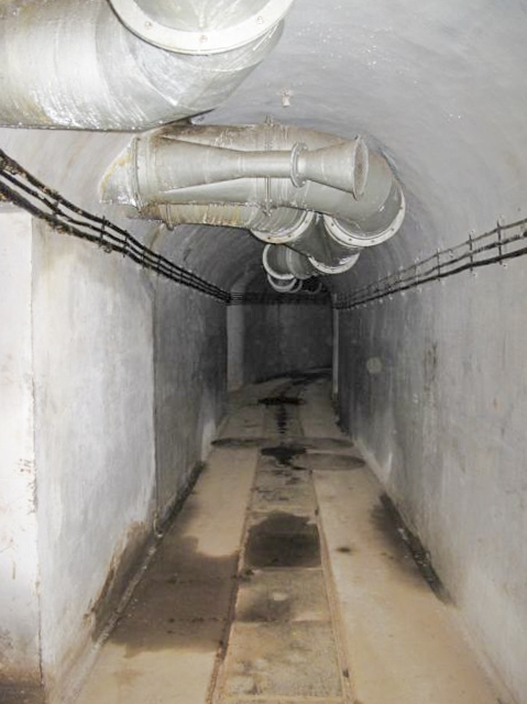 Ligne Maginot - SAPEY - (Ouvrage d'artillerie) - Bas du bloc 1 et 2 - ARMAND Patrick