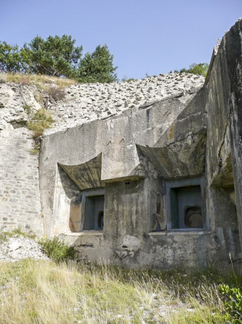 Ligne Maginot - SAPEY - (Ouvrage d'artillerie) - Bloc 4
Vue d'ensemble - ARMAND Patrick