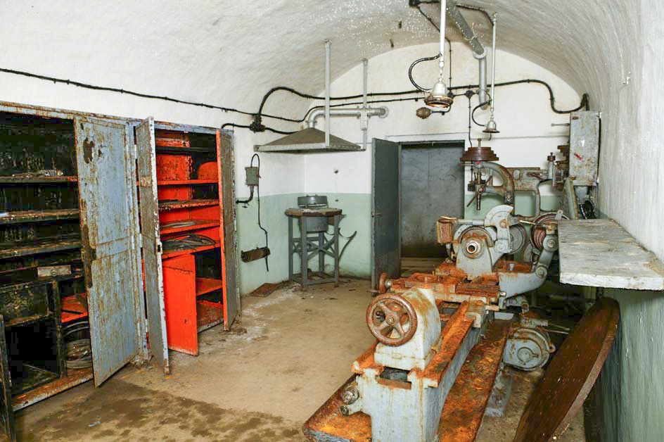 Ligne Maginot - SAPEY - (Ouvrage d'artillerie) - L'atelier Artillerie-Génie - ZEIG Marc