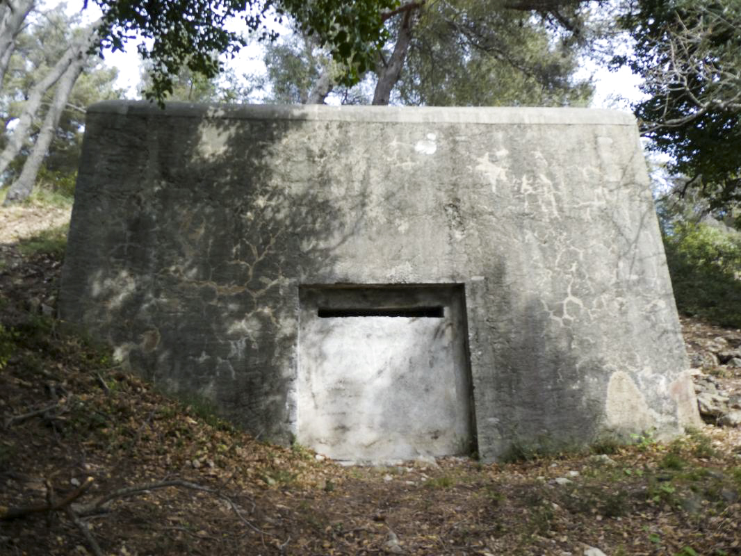 Ligne Maginot - ROQUEBRUNE - CORNILLAT - (Ouvrage d'artillerie) - Bloc cheminée - ELLENA - CUNY