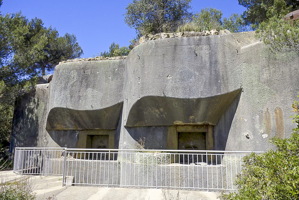 Ligne Maginot - ROQUEBRUNE - CORNILLAT - (Ouvrage d'artillerie) - Créneaux de 75 modèle 31 du bloc 2 - M Teiten