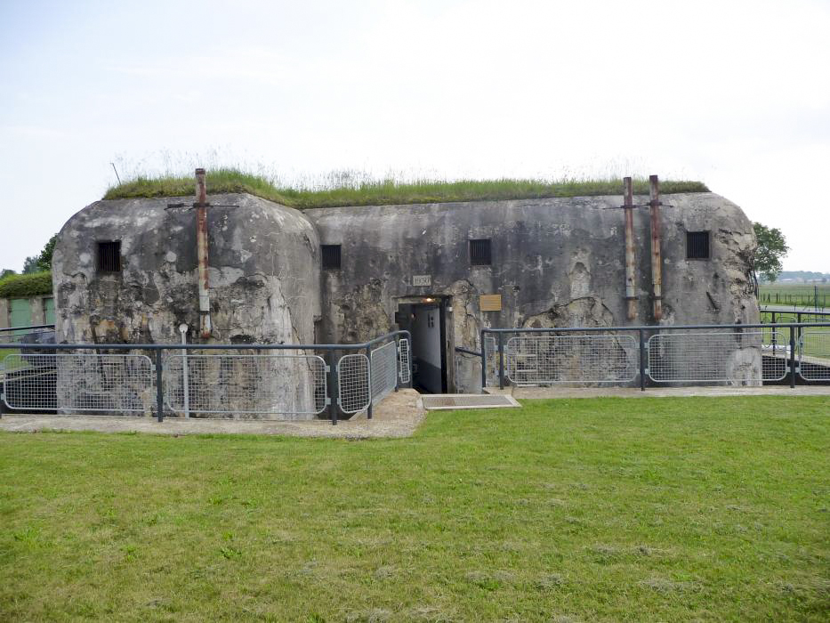 Ligne Maginot - OBERROEDERN SUD - RIEFFEL - (Casemate d'infanterie - Double) - Casemate Oberroedern sud baptisée casemate Rieffel depuis son inauguration en mai 2008 - Philippe CURTET