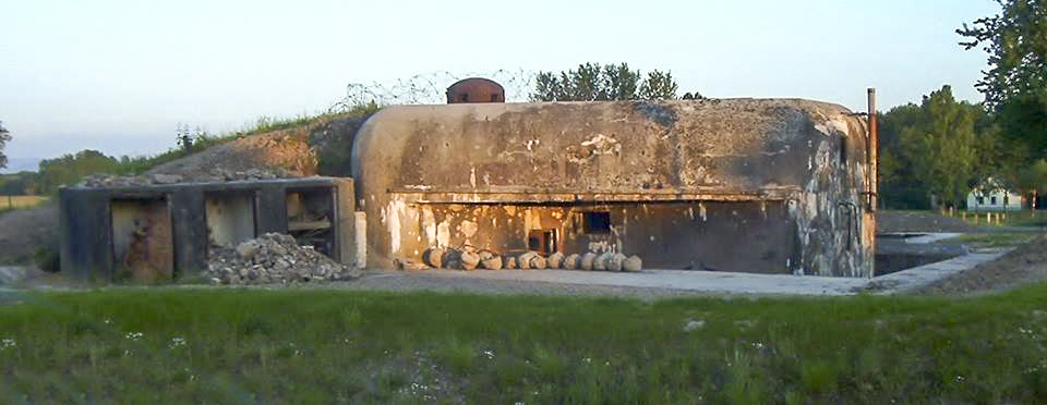 Ligne Maginot - OBERROEDERN SUD - RIEFFEL - (Casemate d'infanterie - Double) - La casemate avant sa restauration - GRAMI