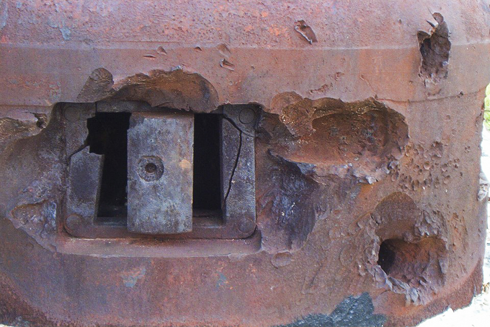 Ligne Maginot - OBERROEDERN SUD - RIEFFEL - (Casemate d'infanterie - Double) - Détail des impacts - GRAMI