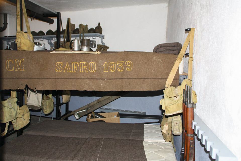Ligne Maginot - OBERROEDERN SUD - RIEFFEL - (Casemate d'infanterie - Double) - Chambre de troupe - EVA Philippe