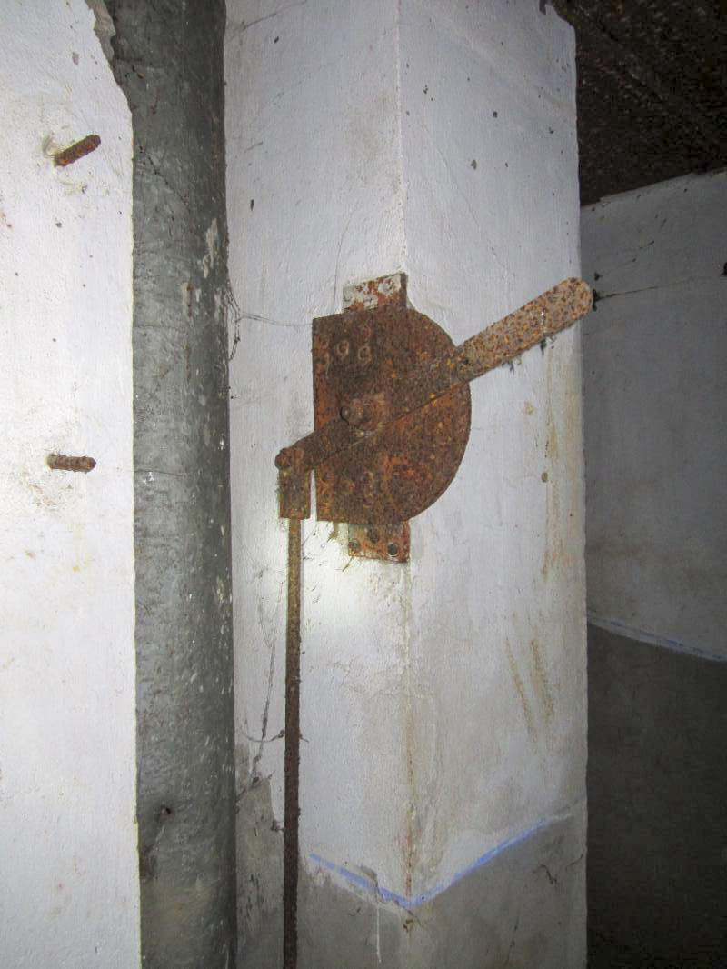 Ligne Maginot - OBERROEDERN NORD - (Casemate d'infanterie - Double) - Commande de ventilation dans la chambre de tir - Gregory Fuchs