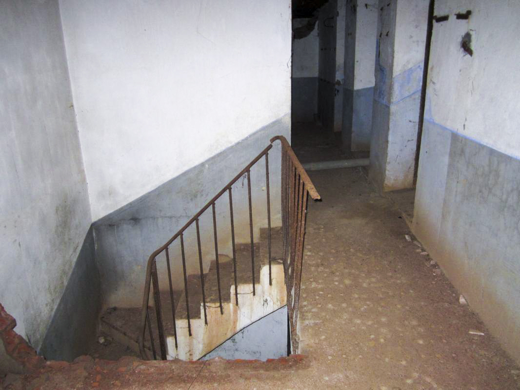 Ligne Maginot - OBERROEDERN NORD - (Casemate d'infanterie - Double) - Escalier vers étage inférieur - Gregory Fuchs