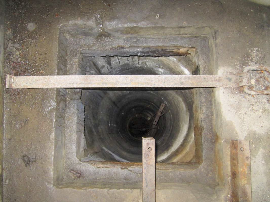 Ligne Maginot - OBERROEDERN NORD - (Casemate d'infanterie - Double) - Puits - Gregory Fuchs