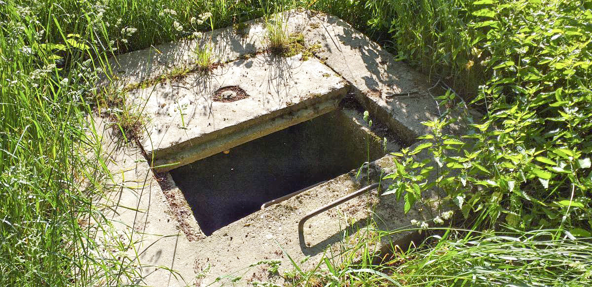 Ligne Maginot - ASCHBACH EST - O2 - (Casemate d'infanterie - double) - Regard de visite de l'égout - Gregory Fuchs