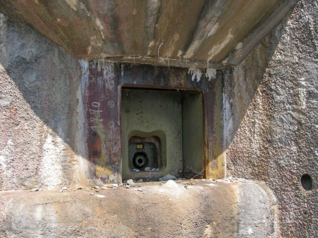 Ligne Maginot - AGAISEN (AN) - E03 - (Ouvrage d'artillerie) - Bloc 2
Créneau du mortier de 75 - ELLENA-CUNY