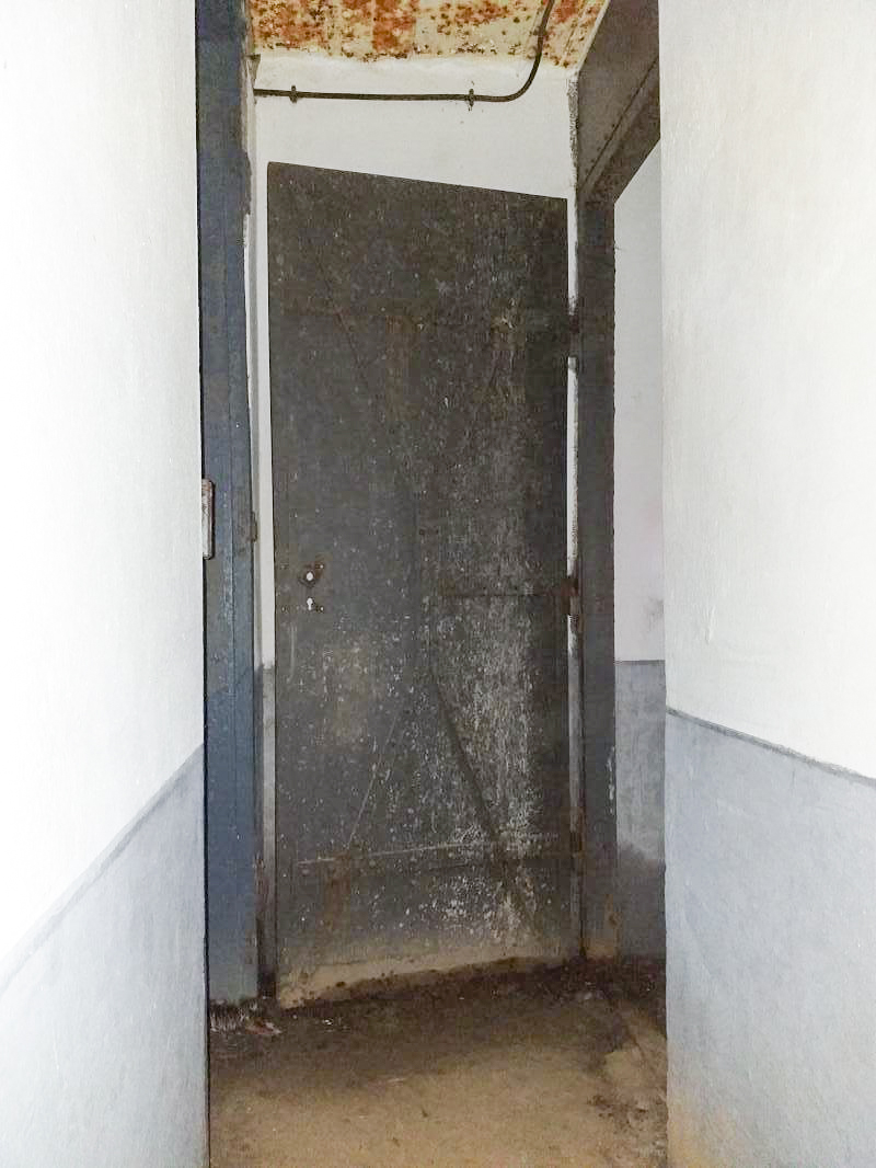 Ligne Maginot - BOIS de HOFFEN Ouest ( Casemate d'infanterie ) - Entrée à la caponnière de défense de l'entrée - Gregory Fuchs