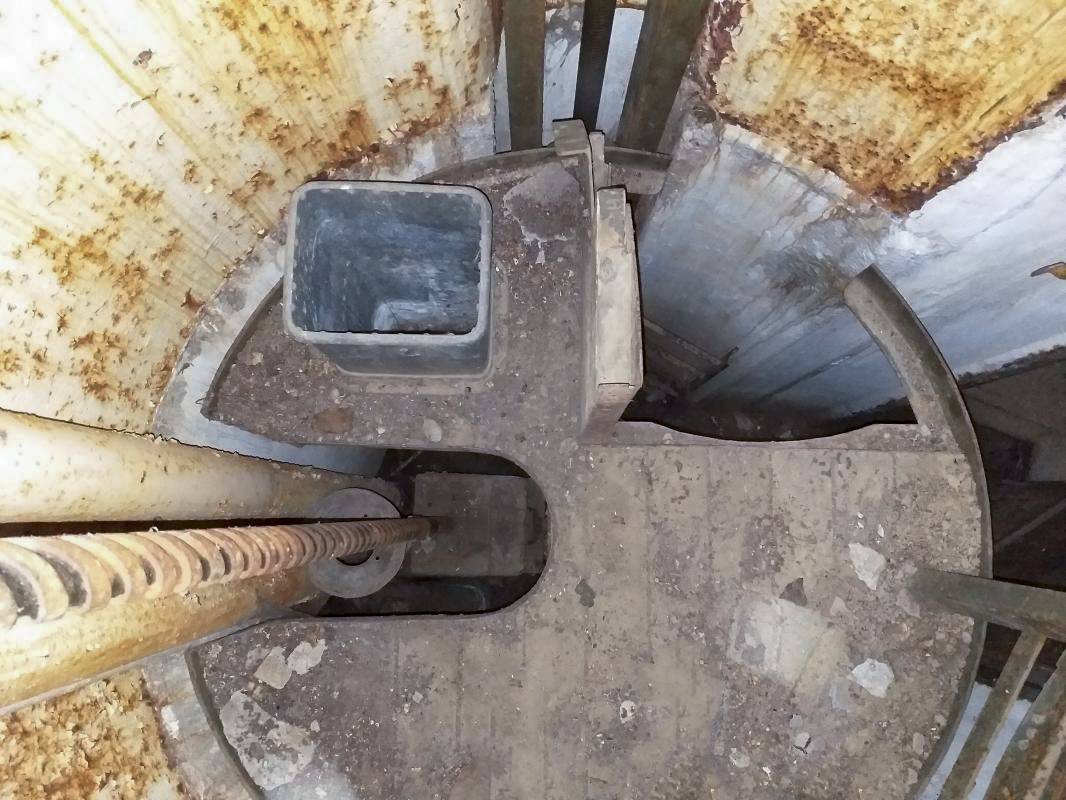 Ligne Maginot - BOIS de HOFFEN Ouest (Casemate d'infanterie) - Plancher mobile - Gregory Fuchs