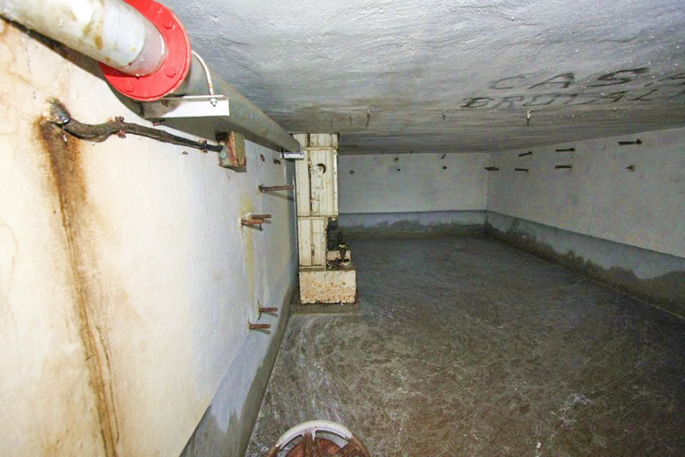 Ligne Maginot - BOIS de HOFFEN Ouest (Casemate d'infanterie) - Le magasin à munitions des mortiers situé en dessous de leur chambre de tir - GRAMI