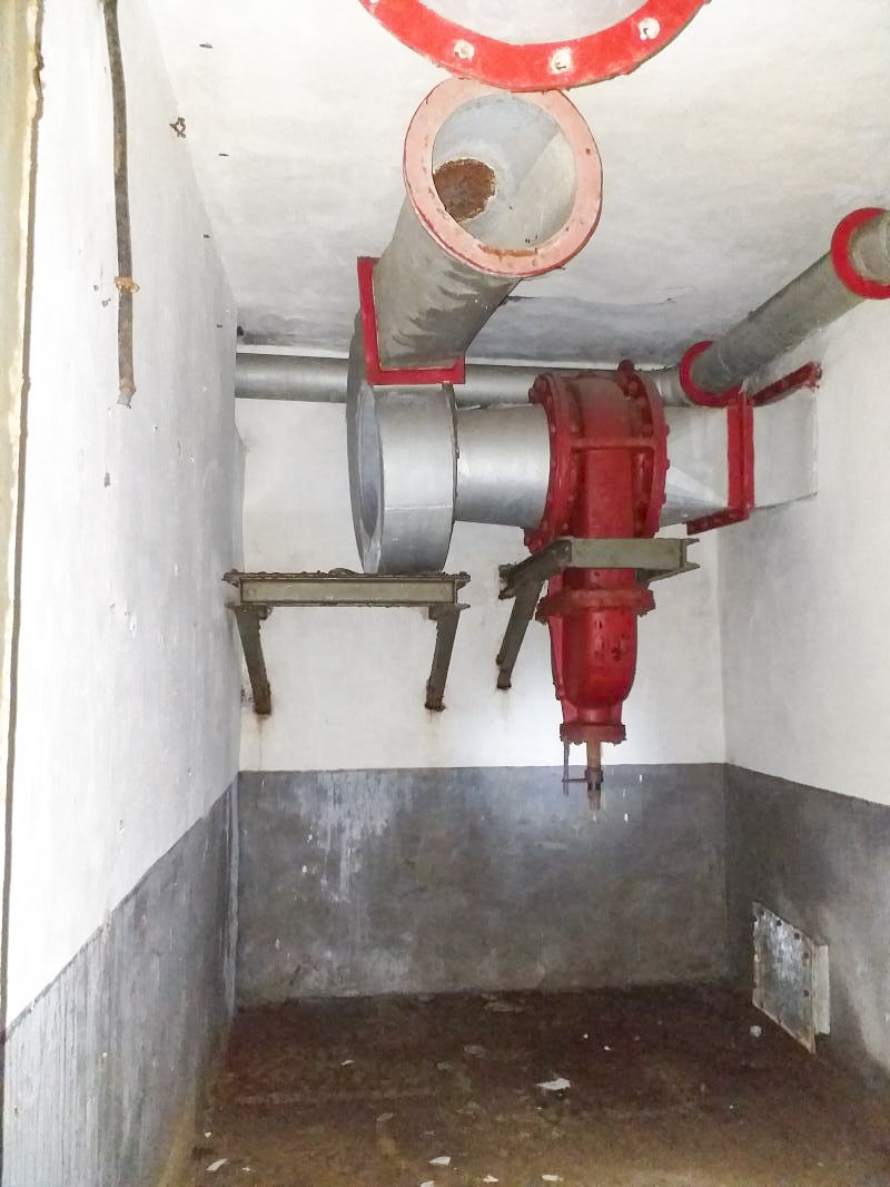 Ligne Maginot - BOIS de HOFFEN Ouest (Casemate d'infanterie) - Local du ventilateur principal air pur - Gregory Fuchs