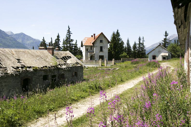 Ligne Maginot - SAPEY - (Casernement) - Les casernements extérieurs - ZEIG Marc