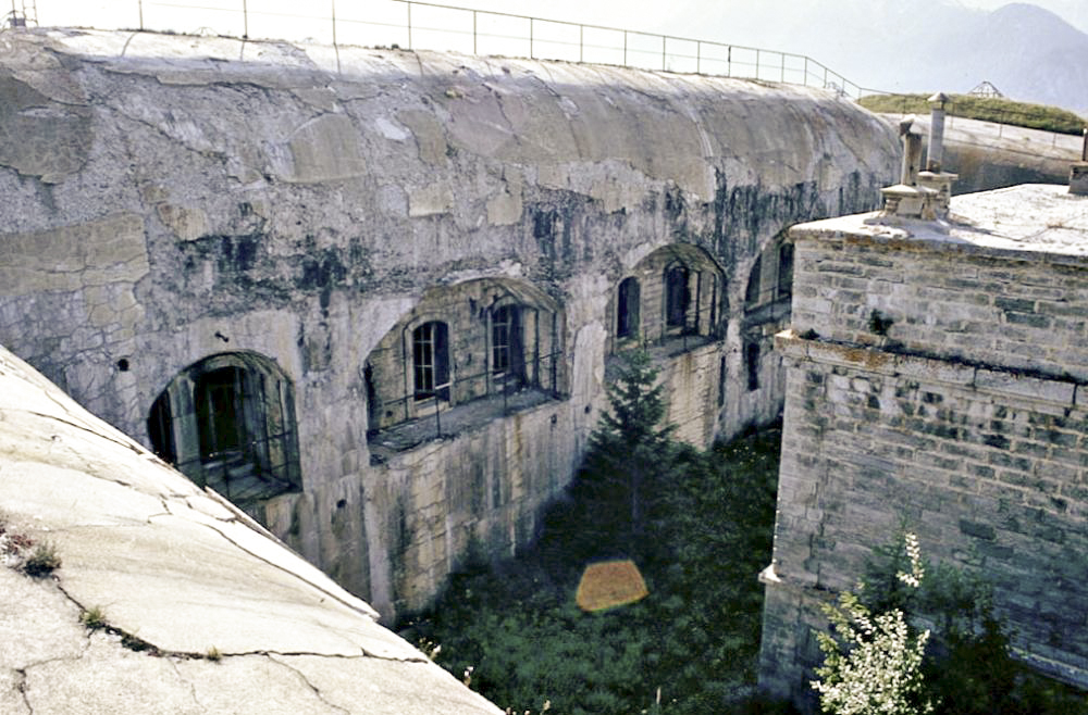 Ligne Maginot - SAPEY (30° DBAF ET 164° RAP) - (PC de Sous-Secteur) -  - LOVINY Alain
