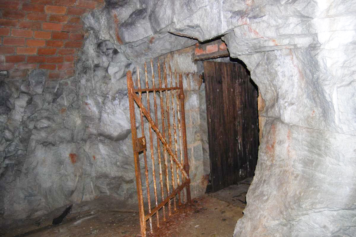 Ligne Maginot - SAPEY (REDOUTE DU) - (Position d'artillerie préparée) - Le magasin sous roc - Michal Prasil