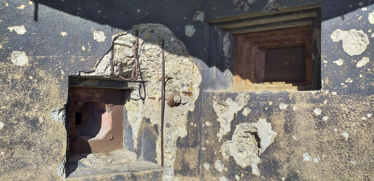 Ligne Maginot - ASCHBACH OUEST - (Casemate d'infanterie - Simple) - Détail des impacts - Gregory Fuchs