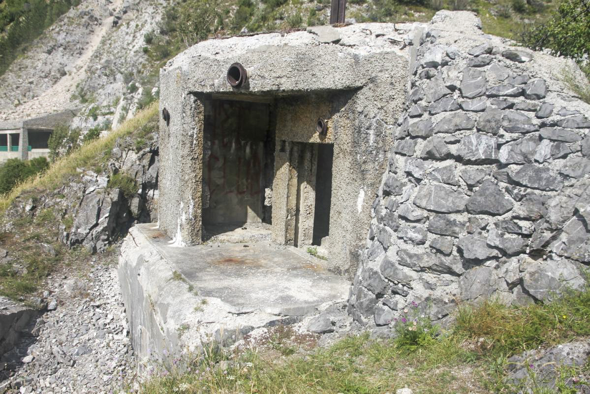 Ligne Maginot - B14 - PAS DE LA PORTE NORD - SA-8 - (Blockhaus pour canon) - entrées - JOLAS, Jean-Michel