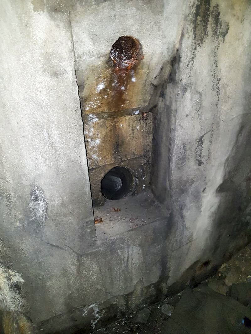 Ligne Maginot - TUNNEL DE L'ECLUSE - (Blockhaus pour canon) - Sur le cote des créneaux FM - Ellena-Cuny