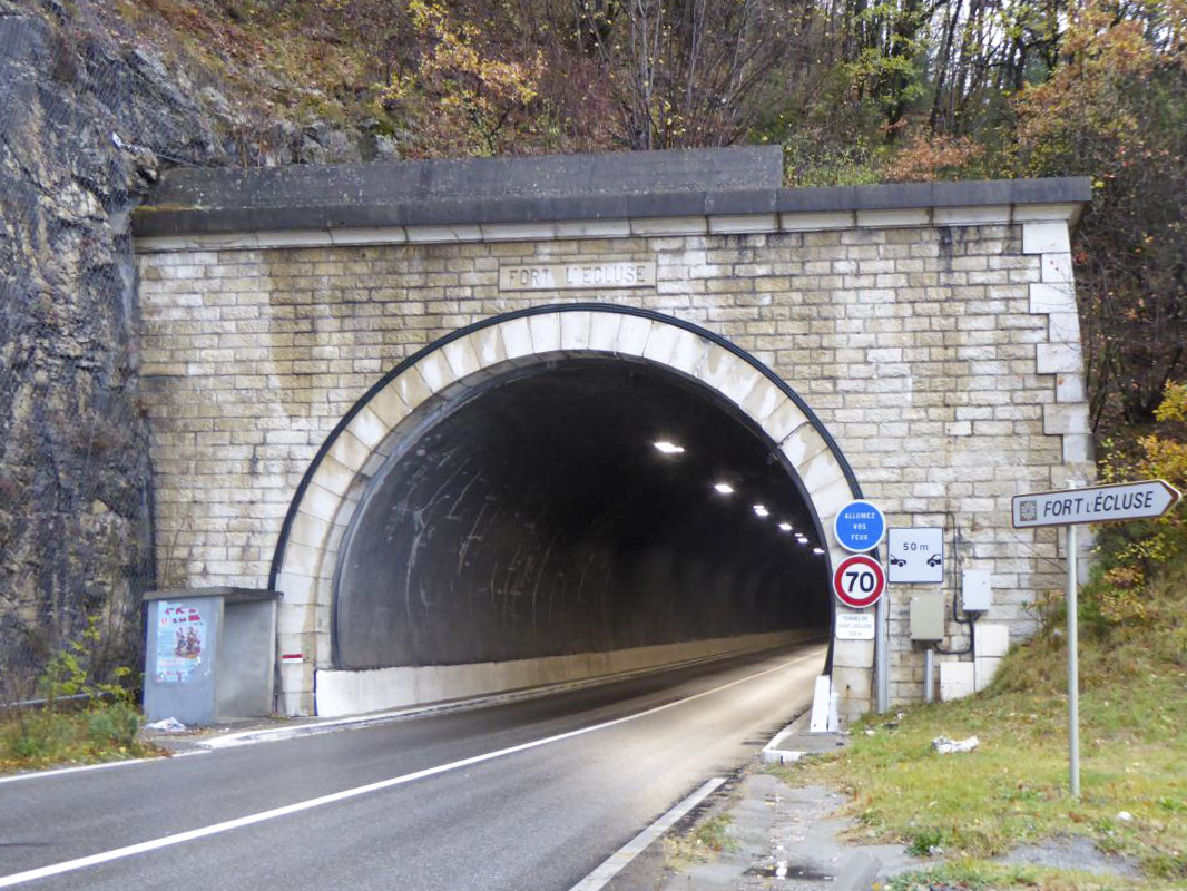 Ligne Maginot - TUNNEL DE L'ECLUSE - (DMP - Dispositif de Mine Permanent) - Entrée du tunnel aujourd'hui - ELLENA-CUNY