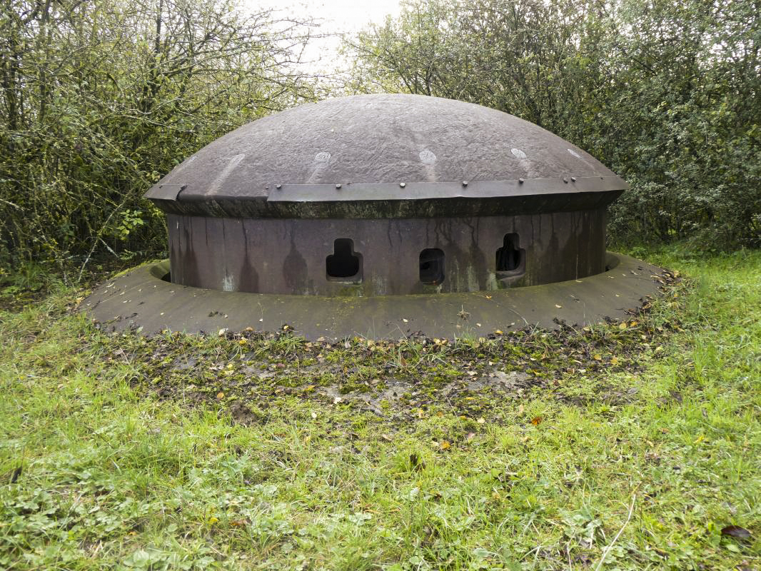 Ligne Maginot - WELSCHHOF - (Ouvrage d'infanterie) - Bloc 2
Tourelle pour Arme Mixte. - ELLENA - CUNY