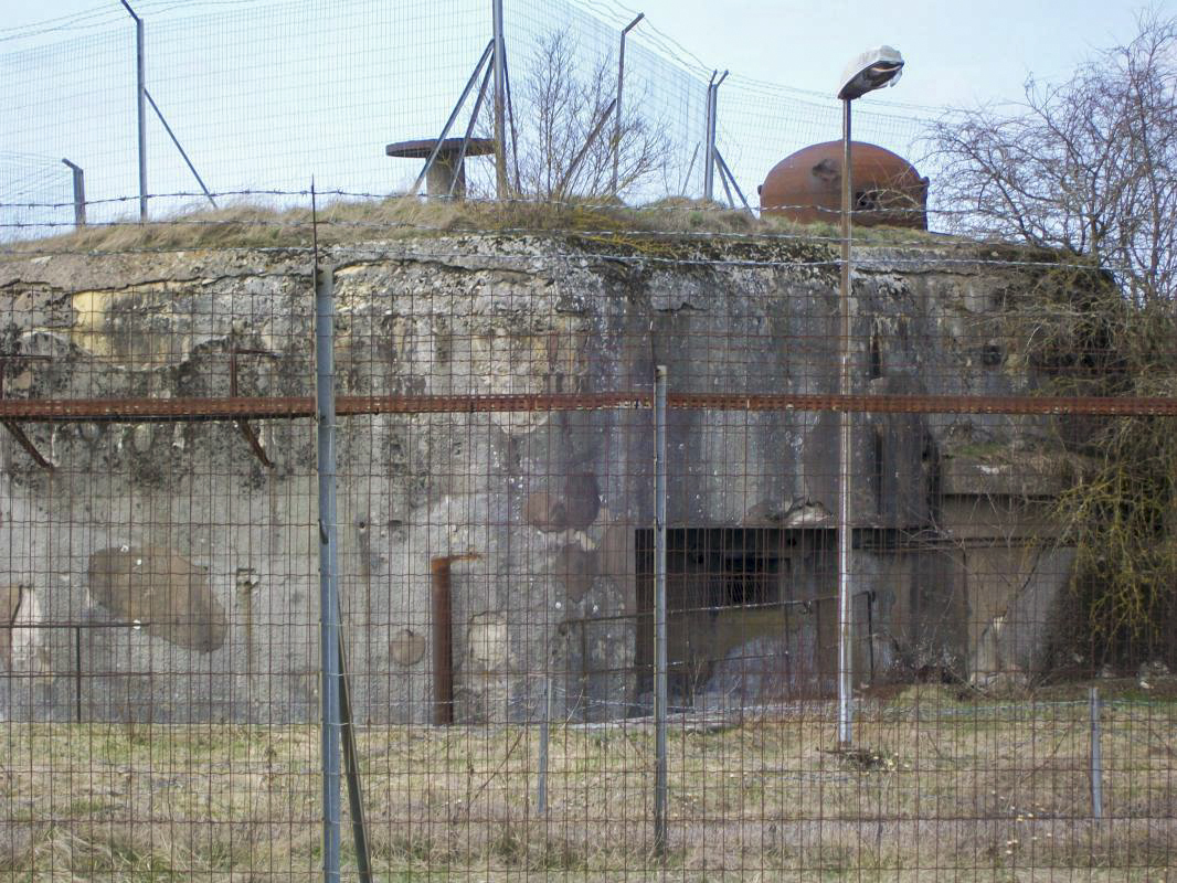 Ligne Maginot - BINING - (Casemate d'infanterie) -  - FREDDY57