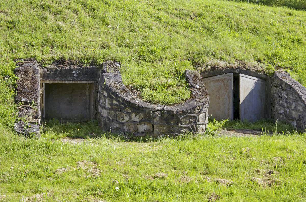 Ligne Maginot - IMMERHOF - A10 - (Ouvrage d'infanterie) - Bloc d'entrée
Niches à mines dans le talus - AURET Vincent